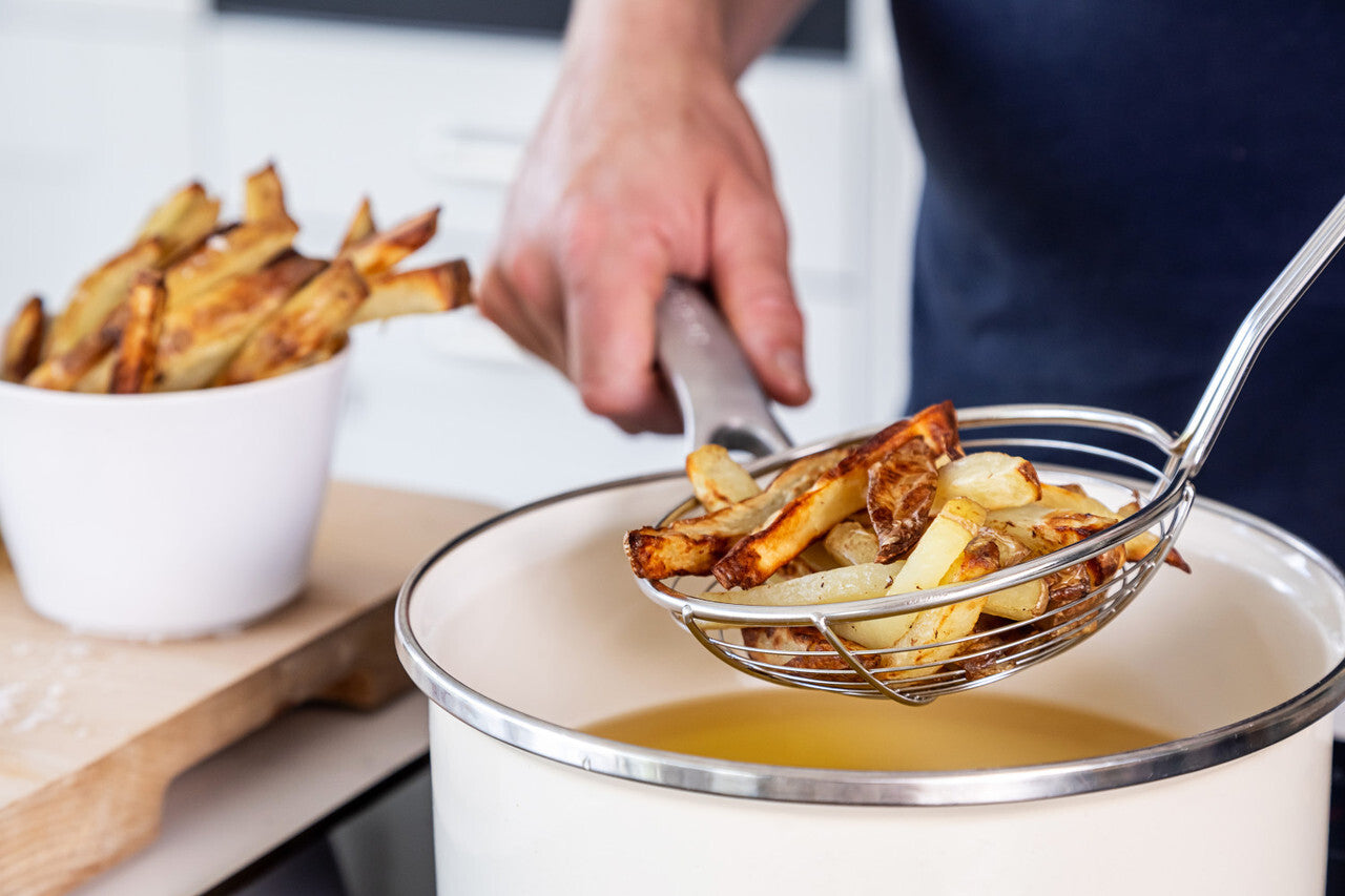 Drôtená naberačka KitchenAid, sivá ako uhoľ, KAS010OHCGG