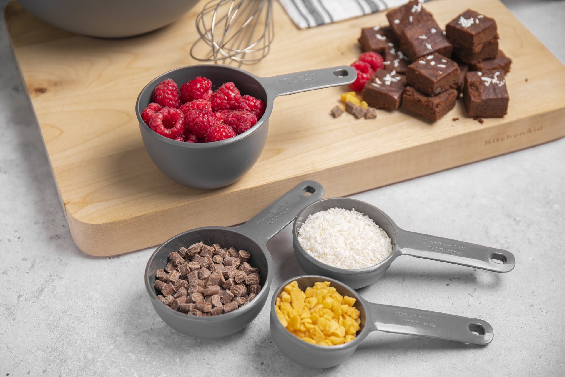 Súprava odmeriek KitchenAid, sivá farba uhlia, KQG058OHCGG