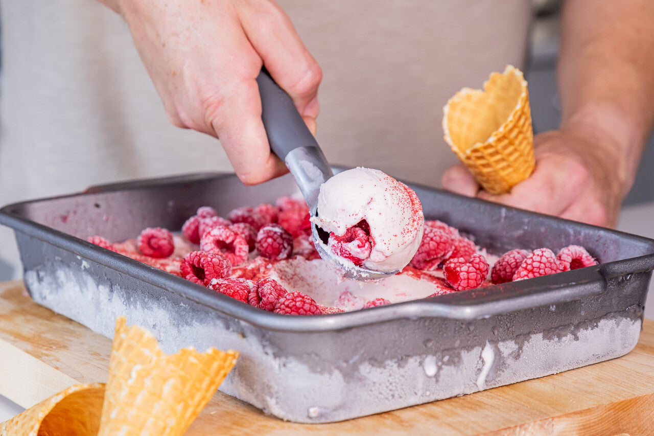 Naberačka na zmrzlinu KitchenAid, sivá, KAS117OHCGG