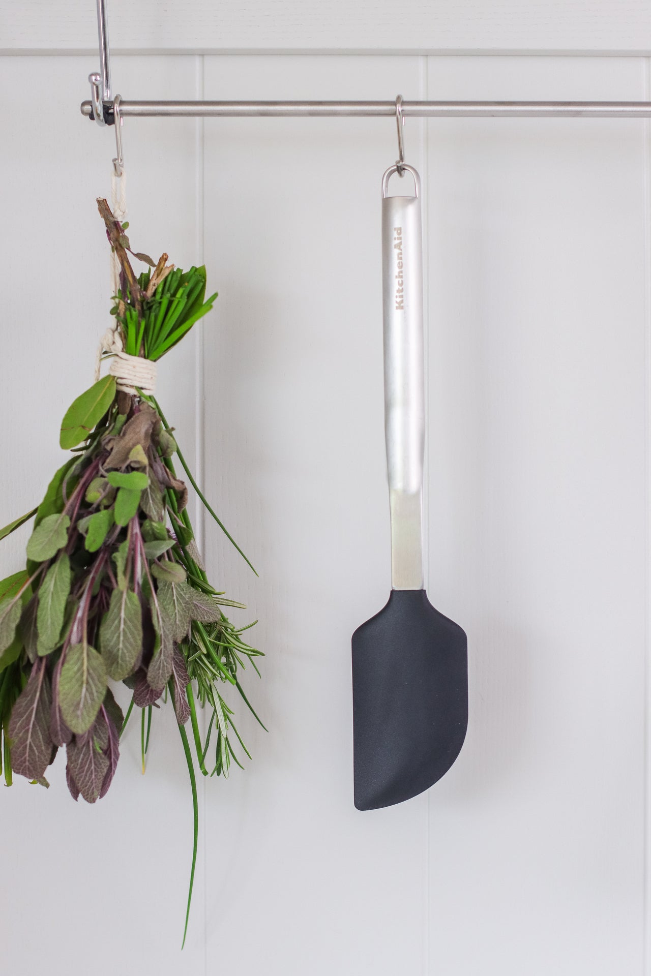 KitchenAid Premium Silicone Squeegee, KMG031OHOB