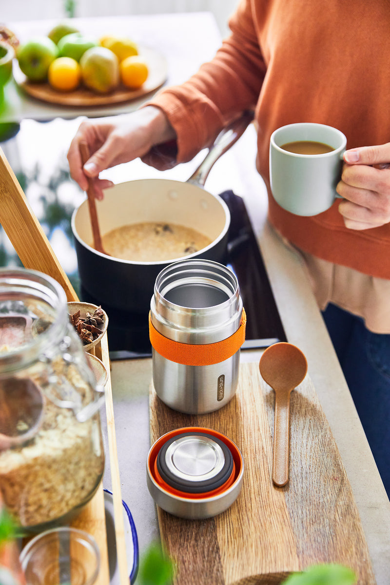 Black+Blum cestovní nádoba na jídlo se lžící 0,4 l, orange, BAM-FFB-S003