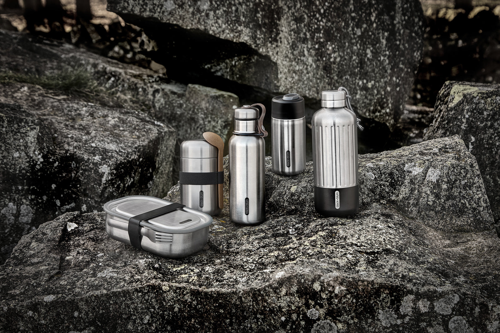 Termo fľaša Black+Blum Explorer z nerezovej ocele 850 ml, čierna, BAM-EIWB-L018