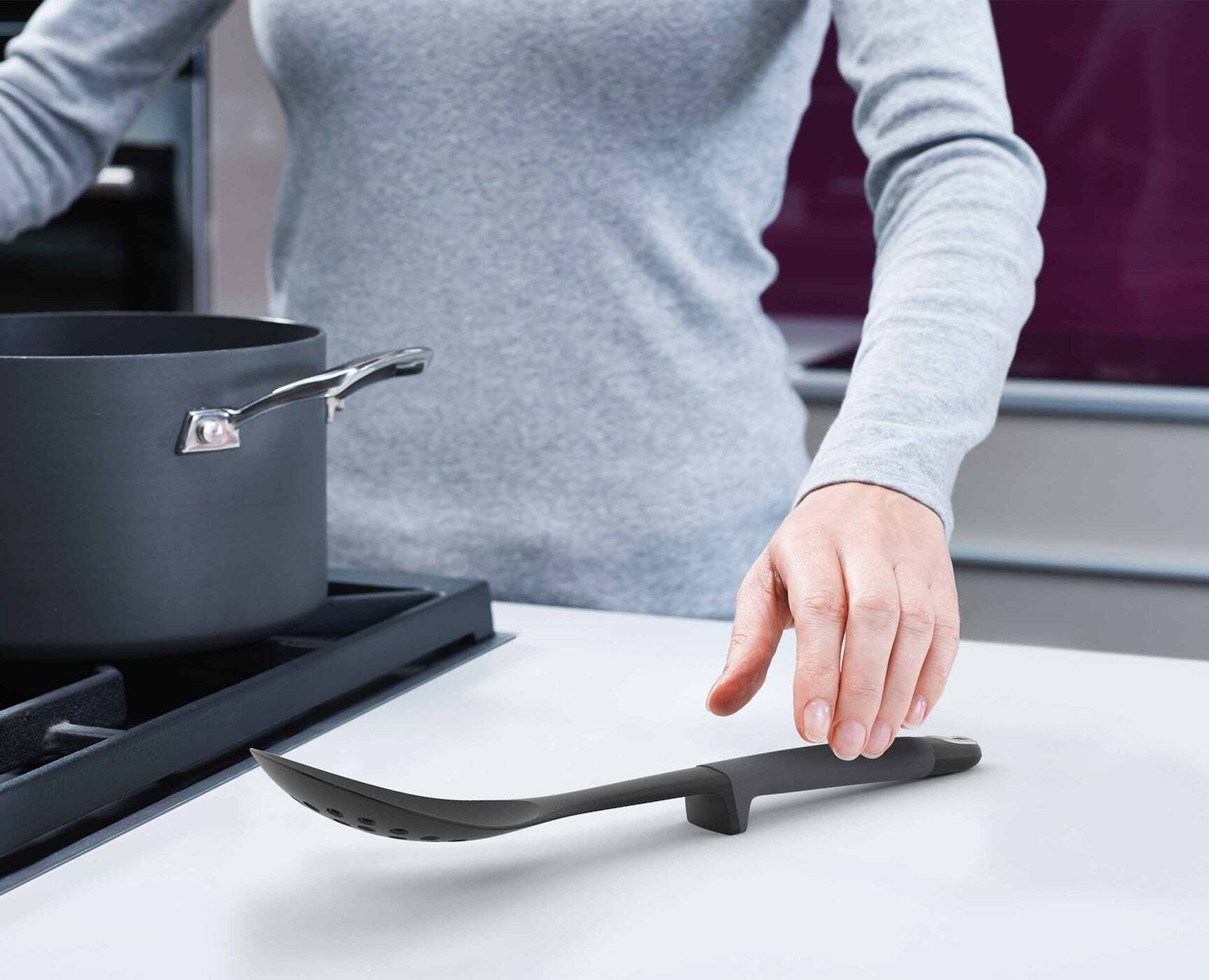 Joseph Joseph Elevate otočný stojan s kuchyňským náčiním, 7 ks, šedá, 10151