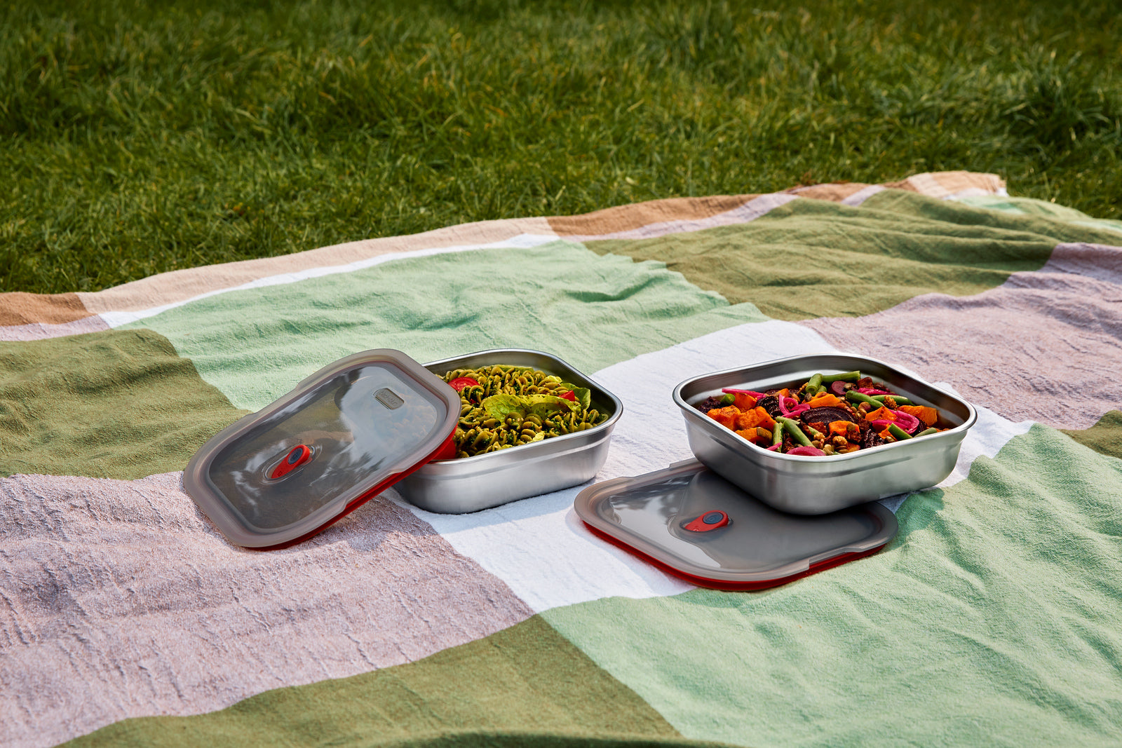 Black+Blum nerezový box na potraviny 1,1 l, malý, FBSS-SQ-S017-EN