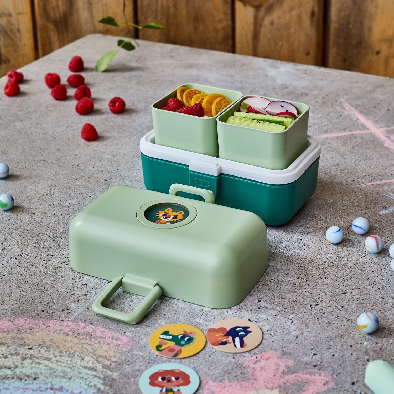 Monbento Tresor detský box na desiatu 0,8 l, zelený les, 17010065