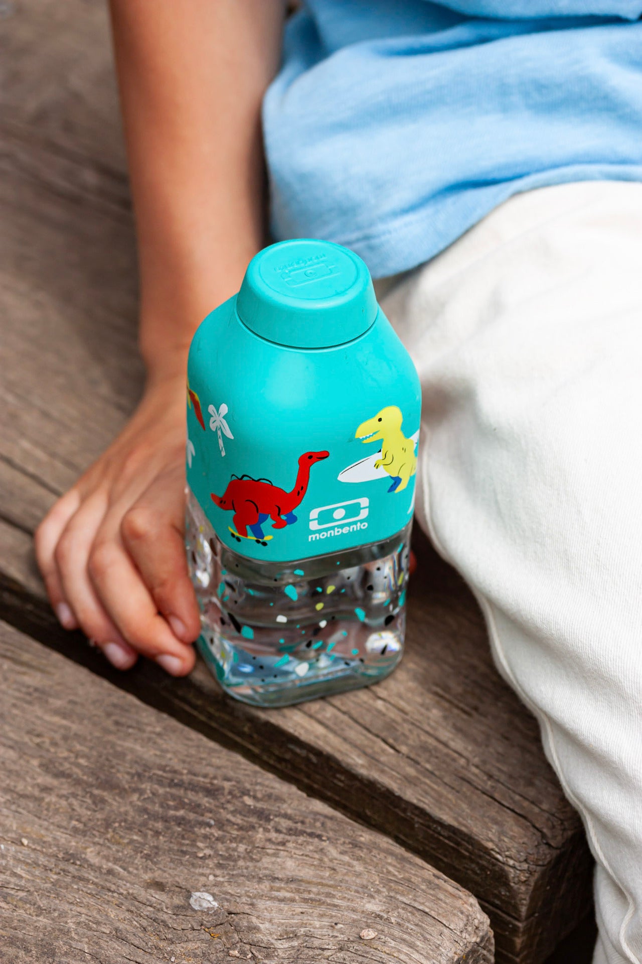Monbento Positive S detská fľaša na pitie 330 ml, modrá dino, 32014120
