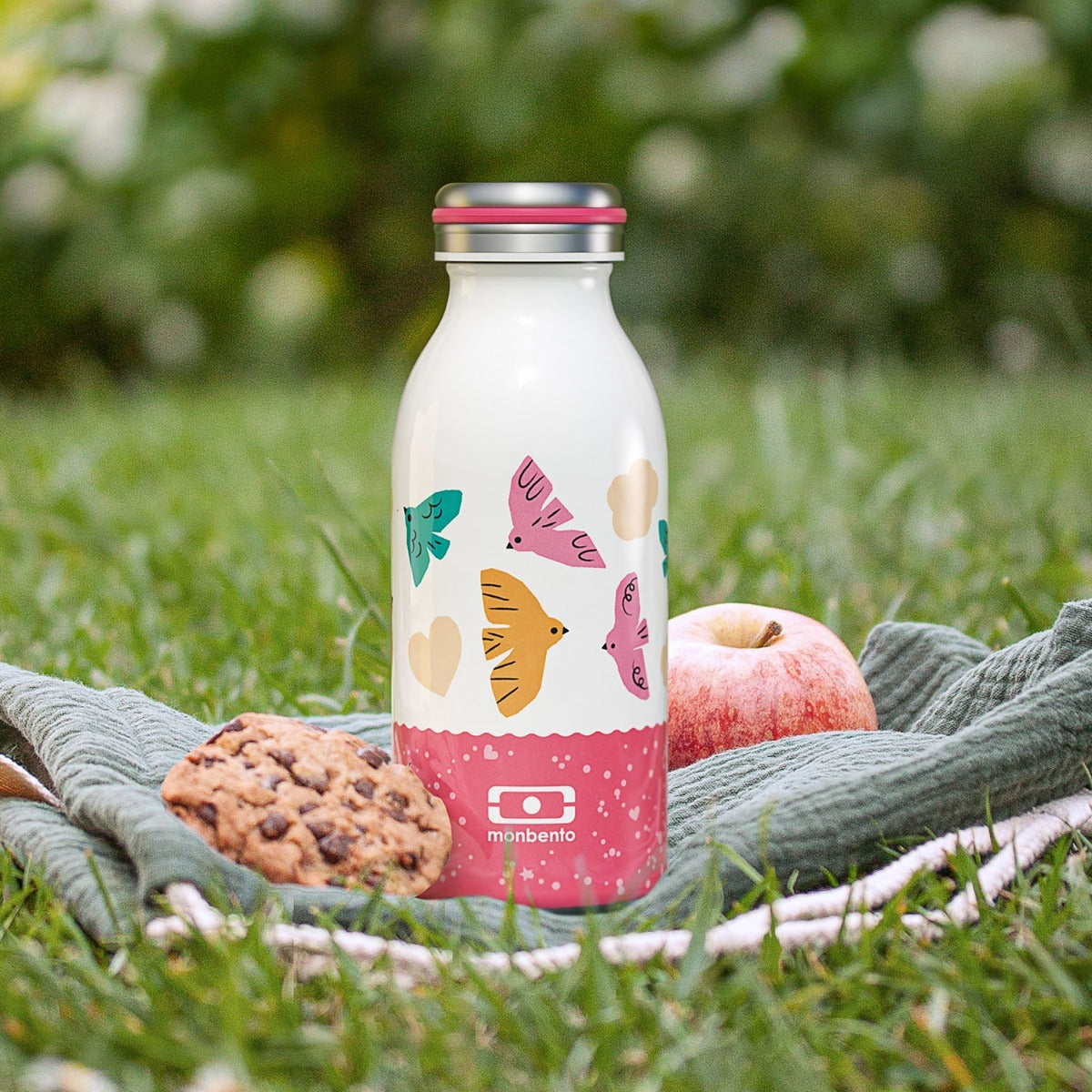 Monbento Cooly detská fľaša na pitie 350 ml, ružoví vtáci, 47274121