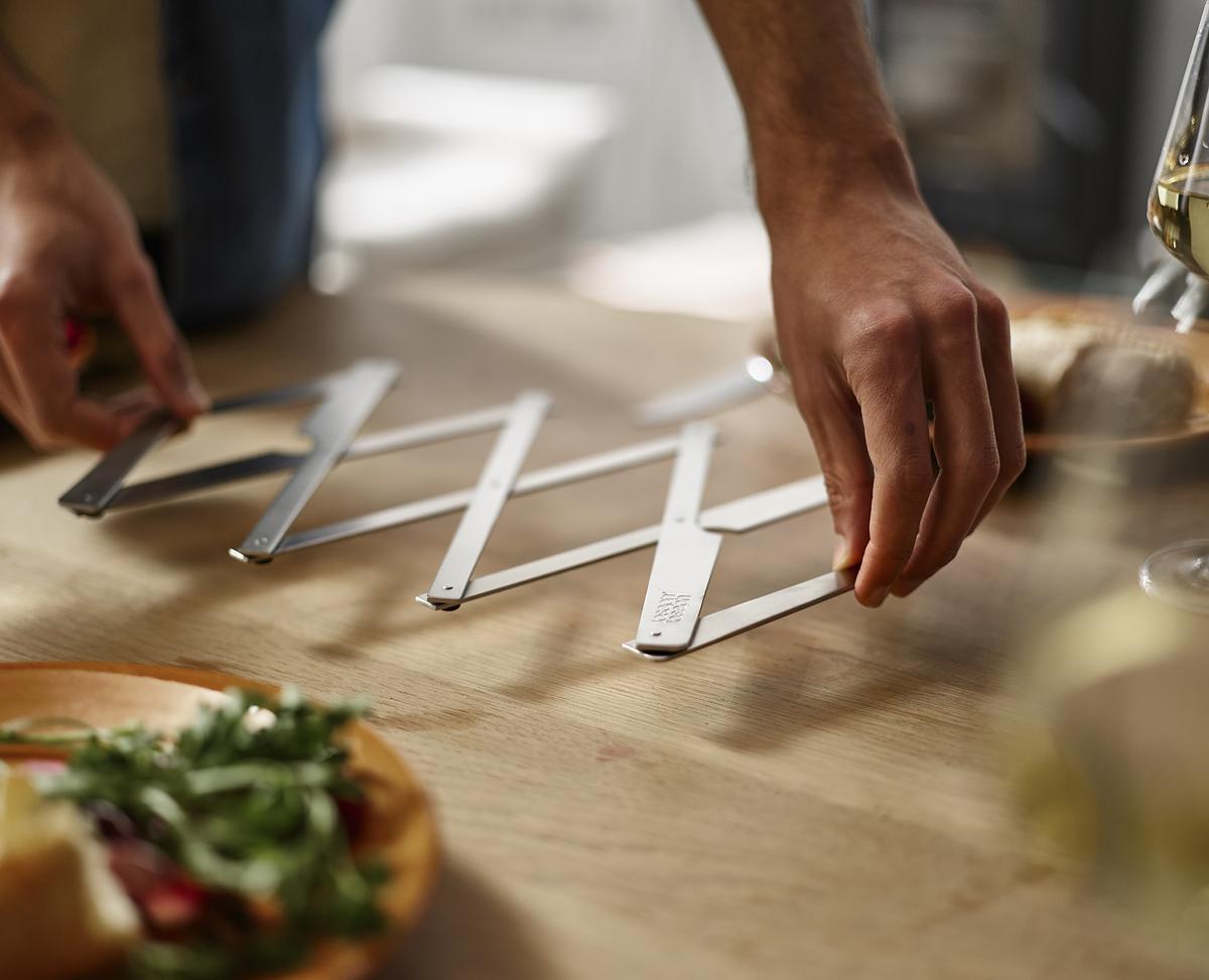 Joseph Joseph Space podložka pod kuchynské náradie z nehrdzavejúcej ocele, 45058