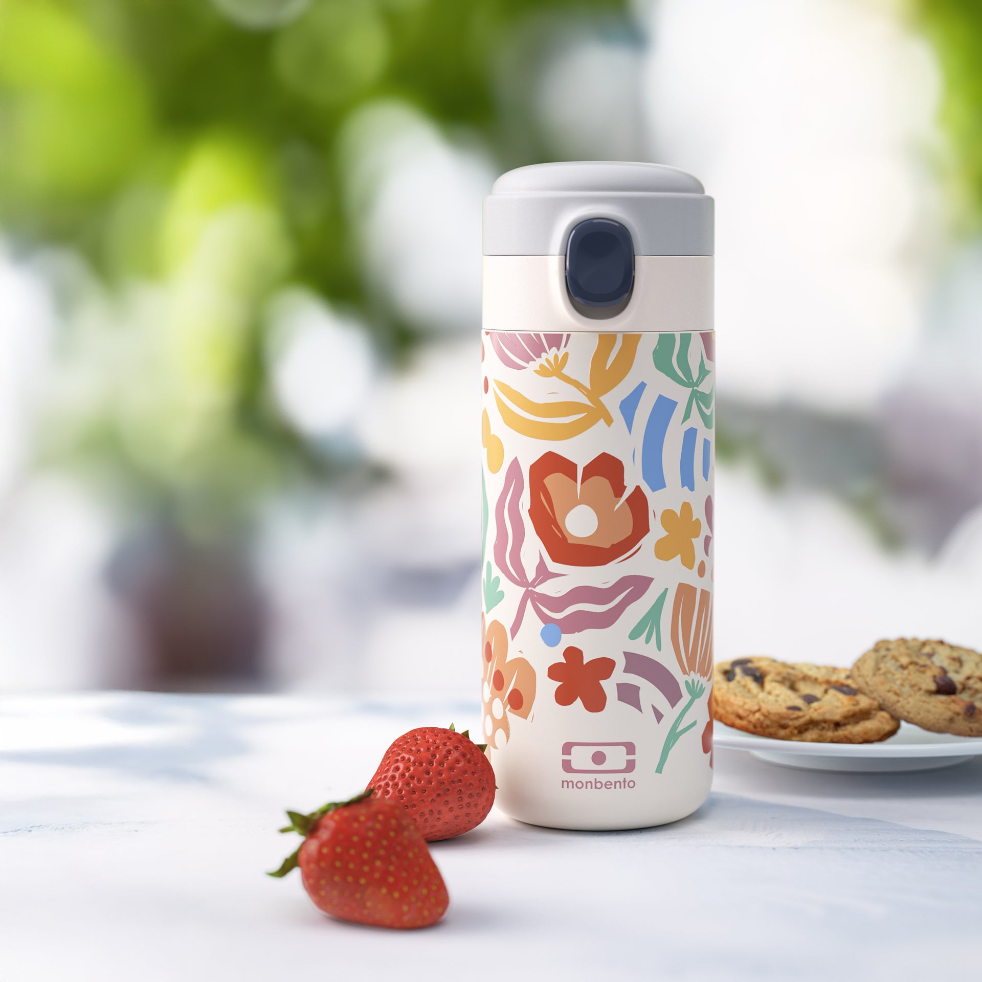 Monbento Pop detská fľaša na pitie 360 ml, papierový strih, 36334124