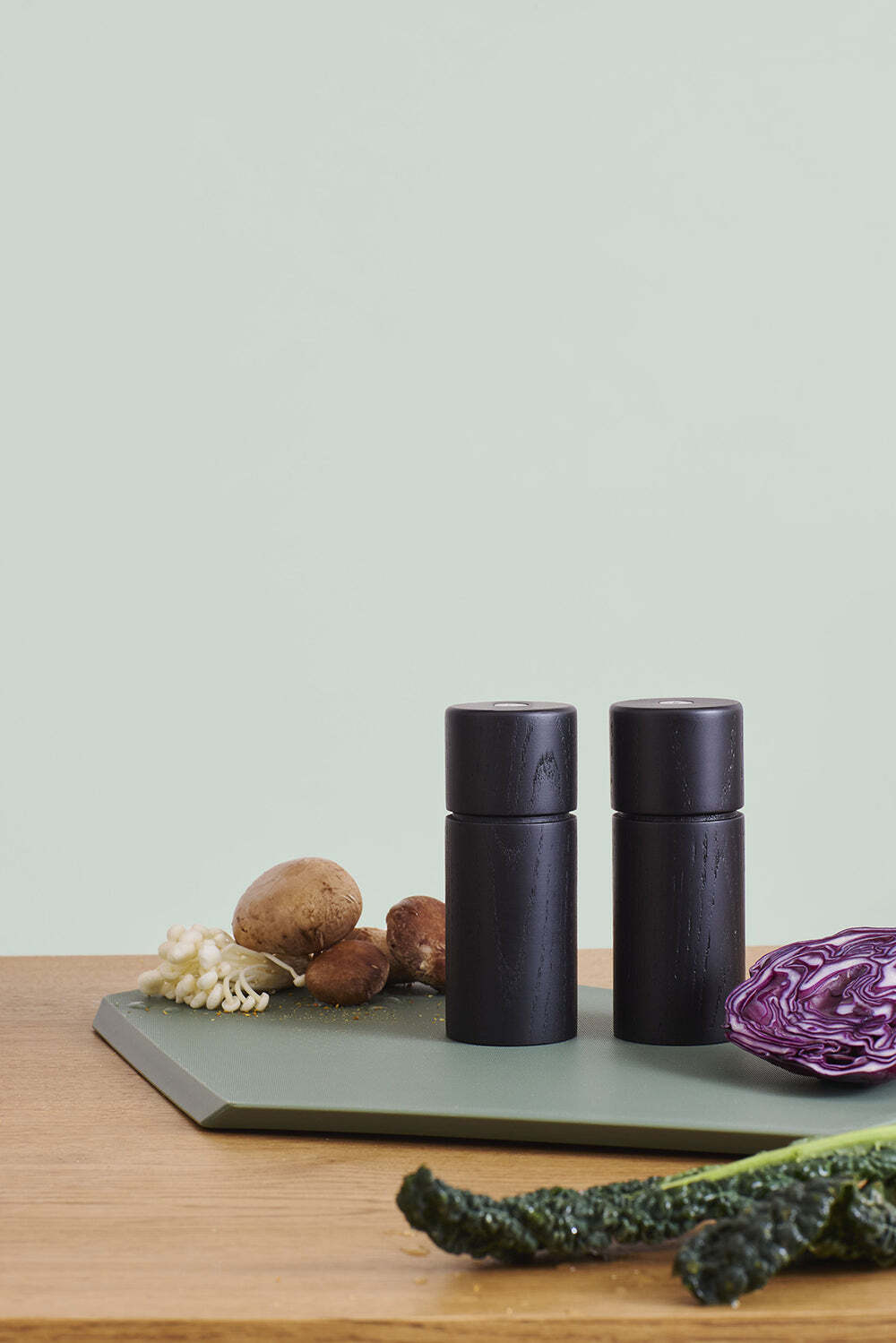 CrushGrind Bergen drevený mlynček na korenie 12 cm, čierny, 070375-0099