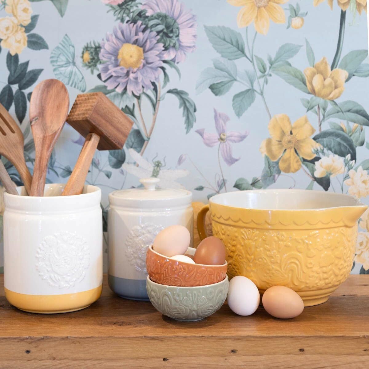 Mason Cash Home To Roost bowl with handle 26 cm, yellow, 2002.268