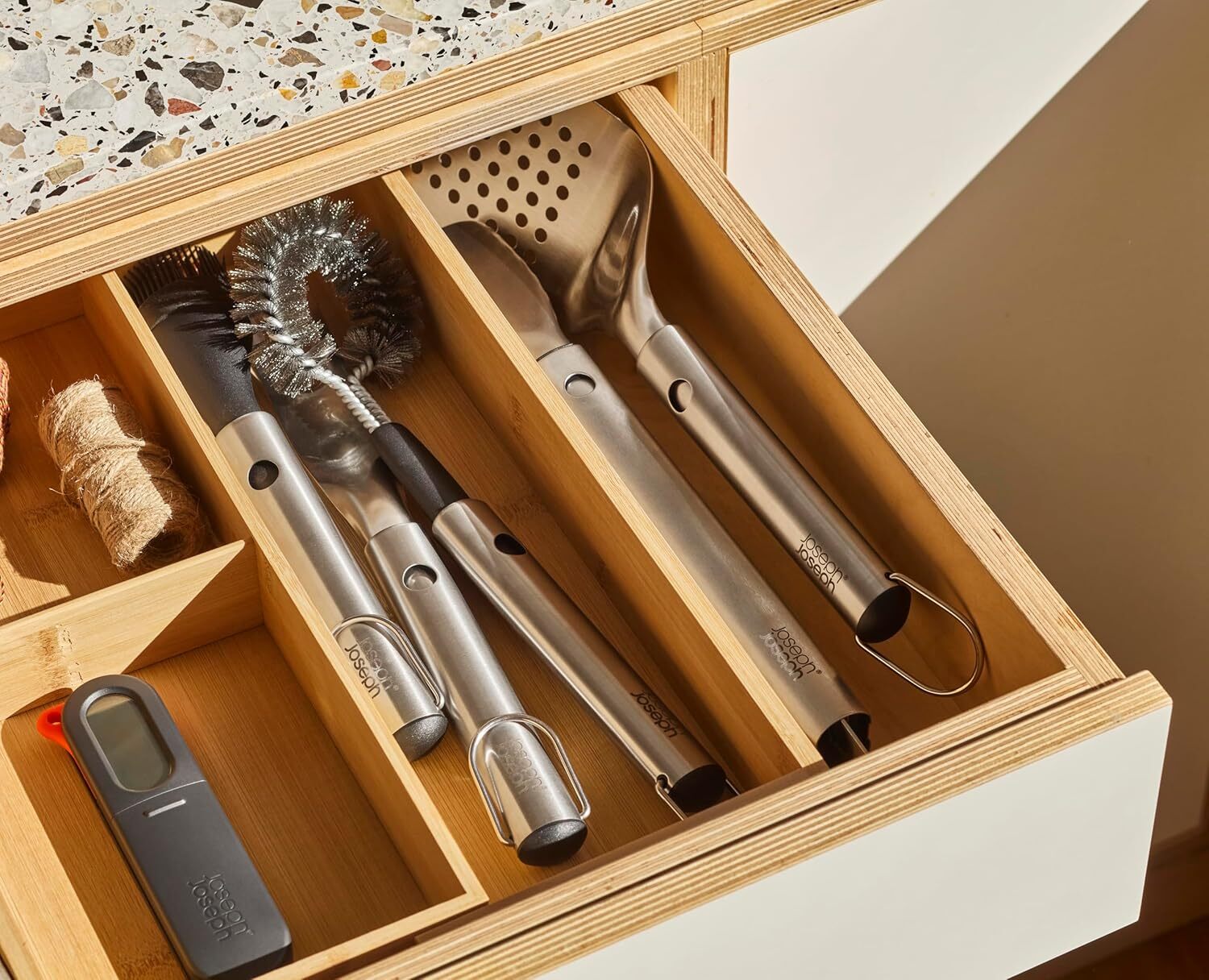 Joseph Joseph GrillOut sada grilovacej obracačky a klieští z nehrdzavejúcej ocele, 2000003