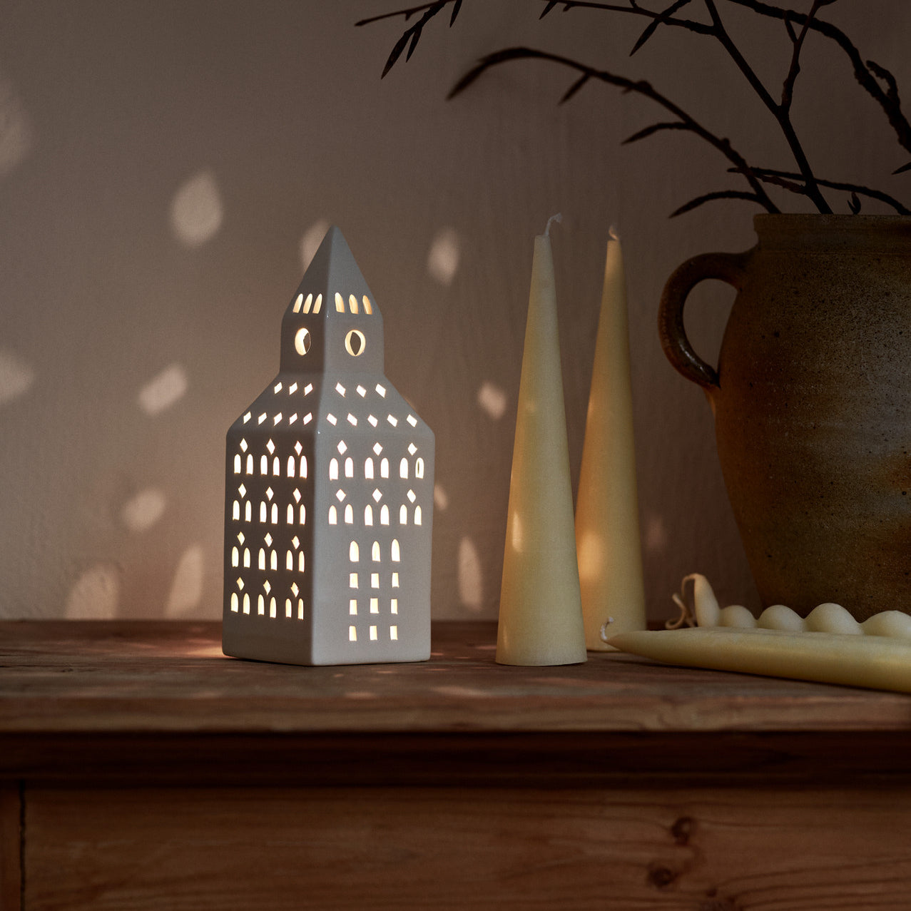 Kähler Urbania keramický svícen domeček Church tower 20 cm, 691092