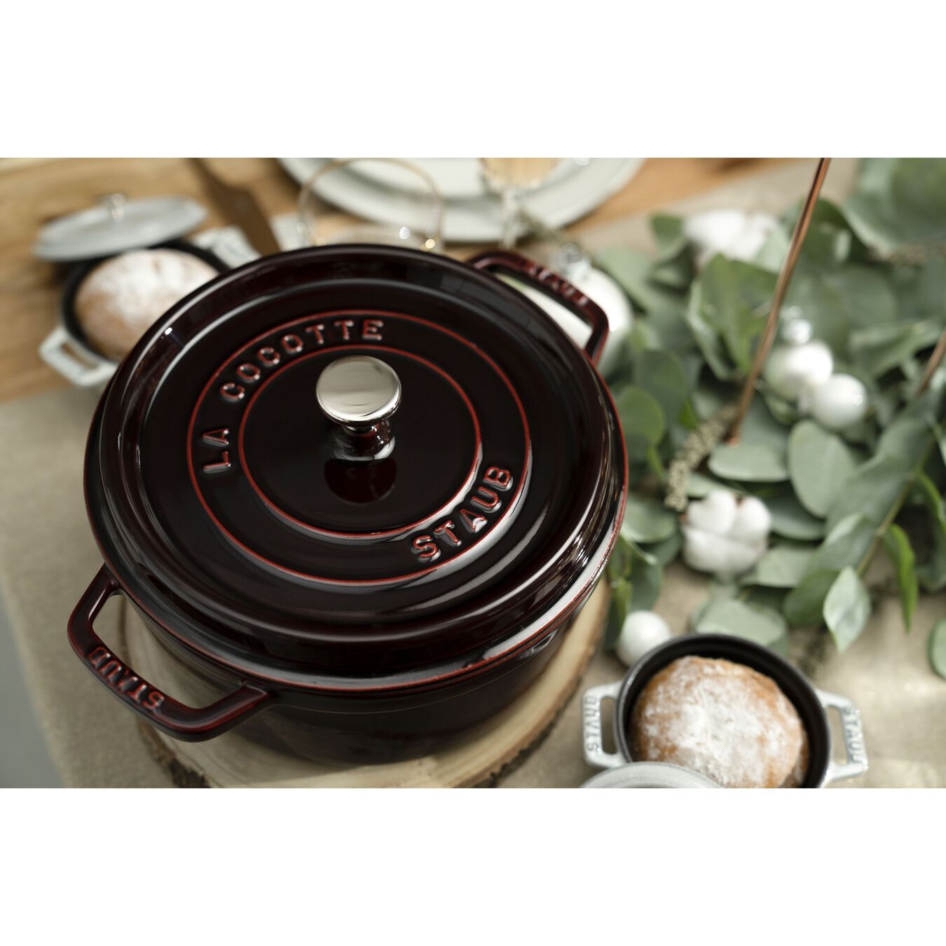 Staub Cocotte hrniec, okrúhly, 26 cm / 5,2 l grenadína