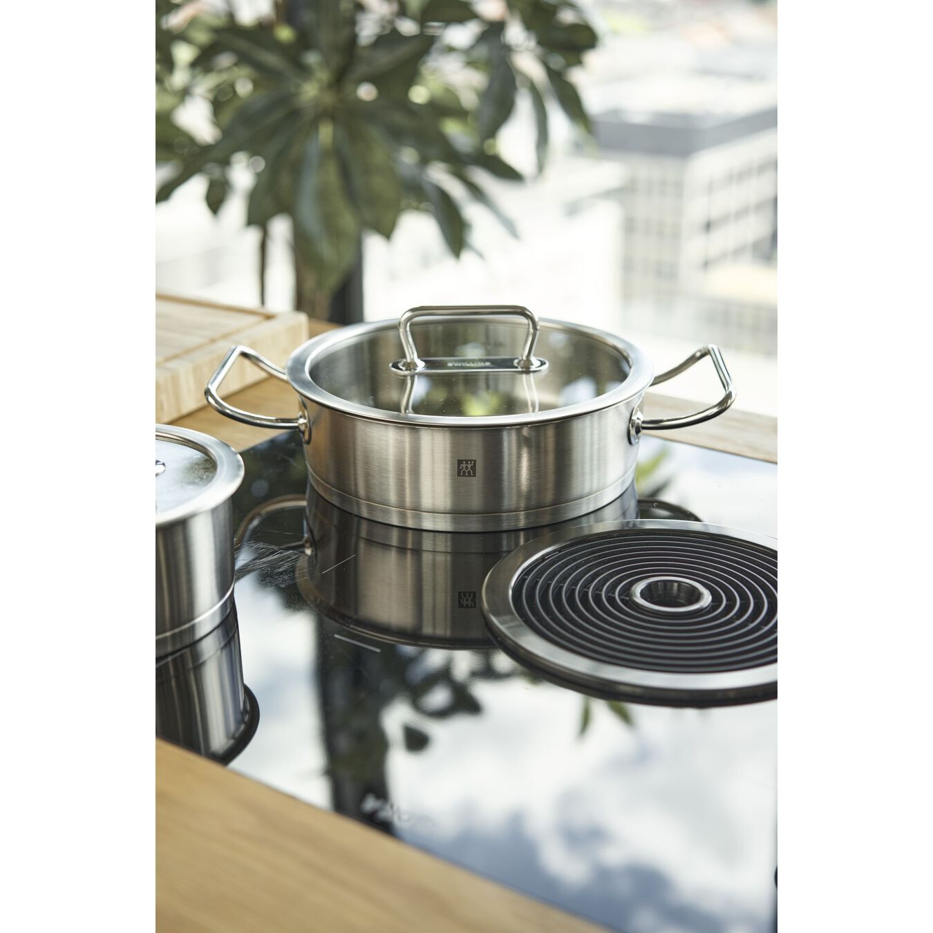 Zwilling Pro servírovacia panvica s pokrievkou 24 cm/3 l, 65127-240