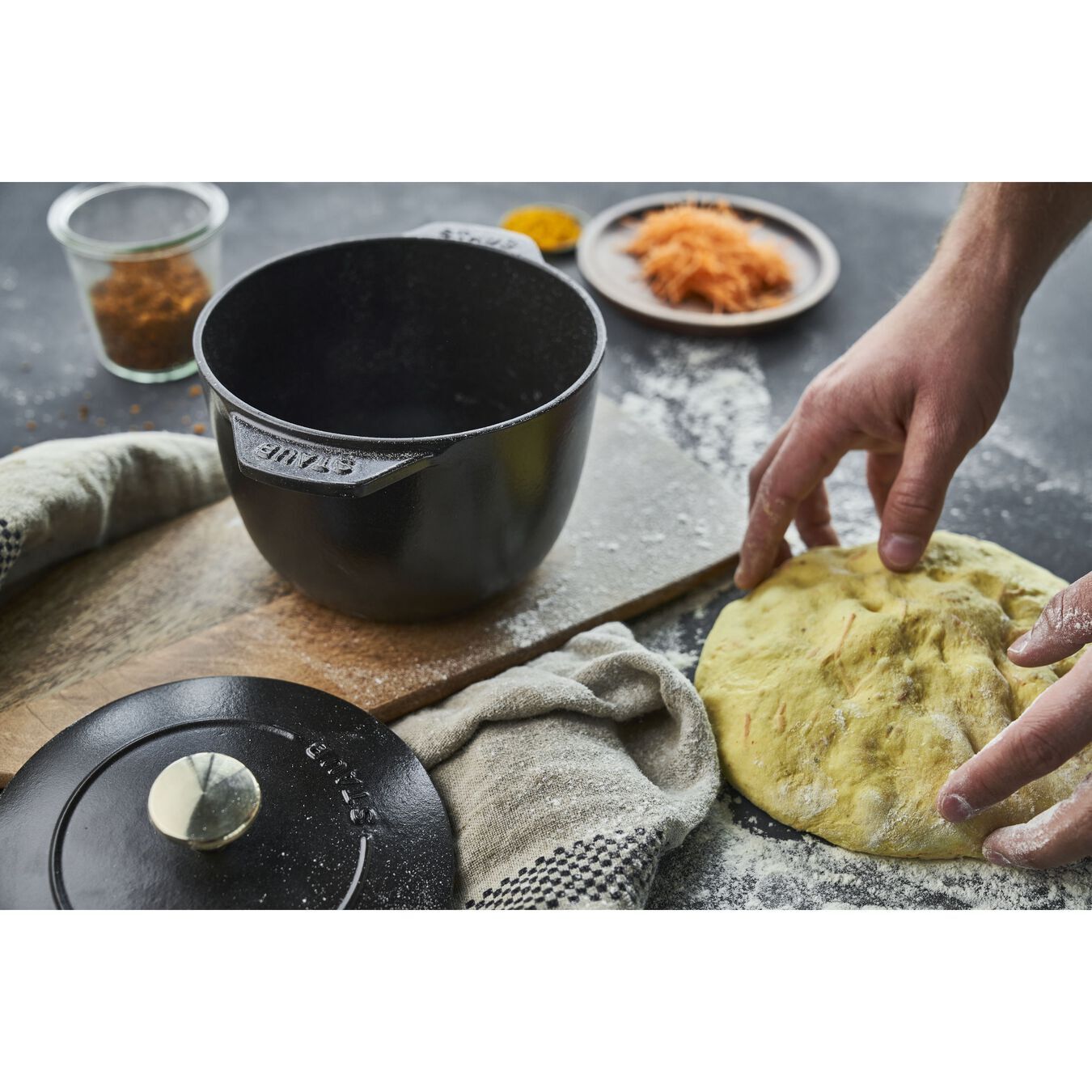 Staub Cocotte hrnec na rýži 16 cm/1,5 l černý, 11721625