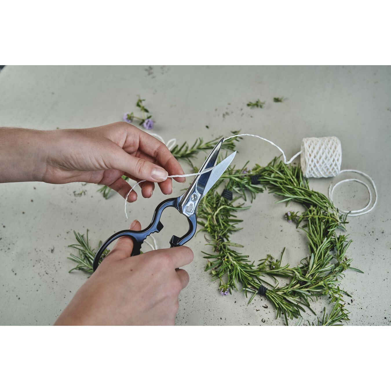 Zwilling univerzální nerezové kuchyňské nůžky 20 cm, černé, 43927-200