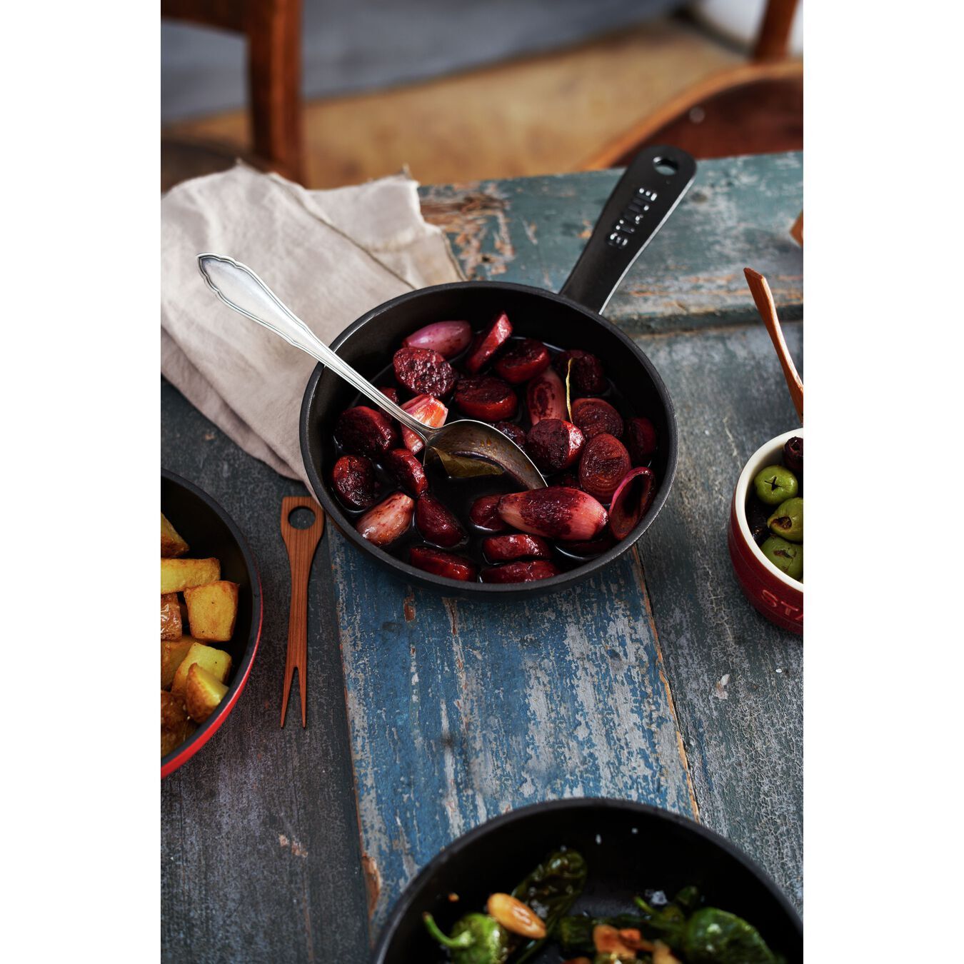 Liatinová panvica Staub 16 cm, čierna, 1221623