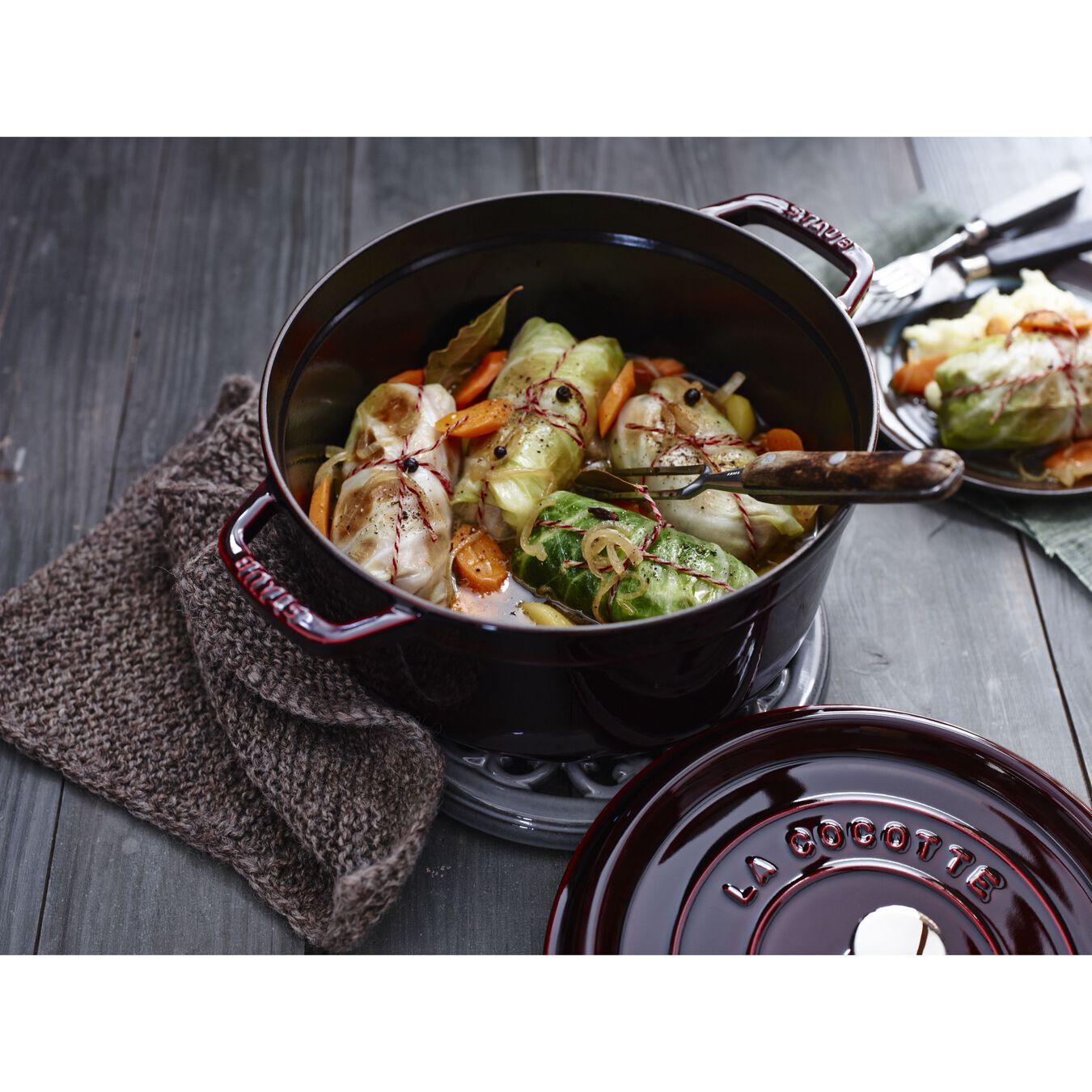 Staub Cocotte hrniec okrúhly 20 cm/2,2 l grenadína, 1102087
