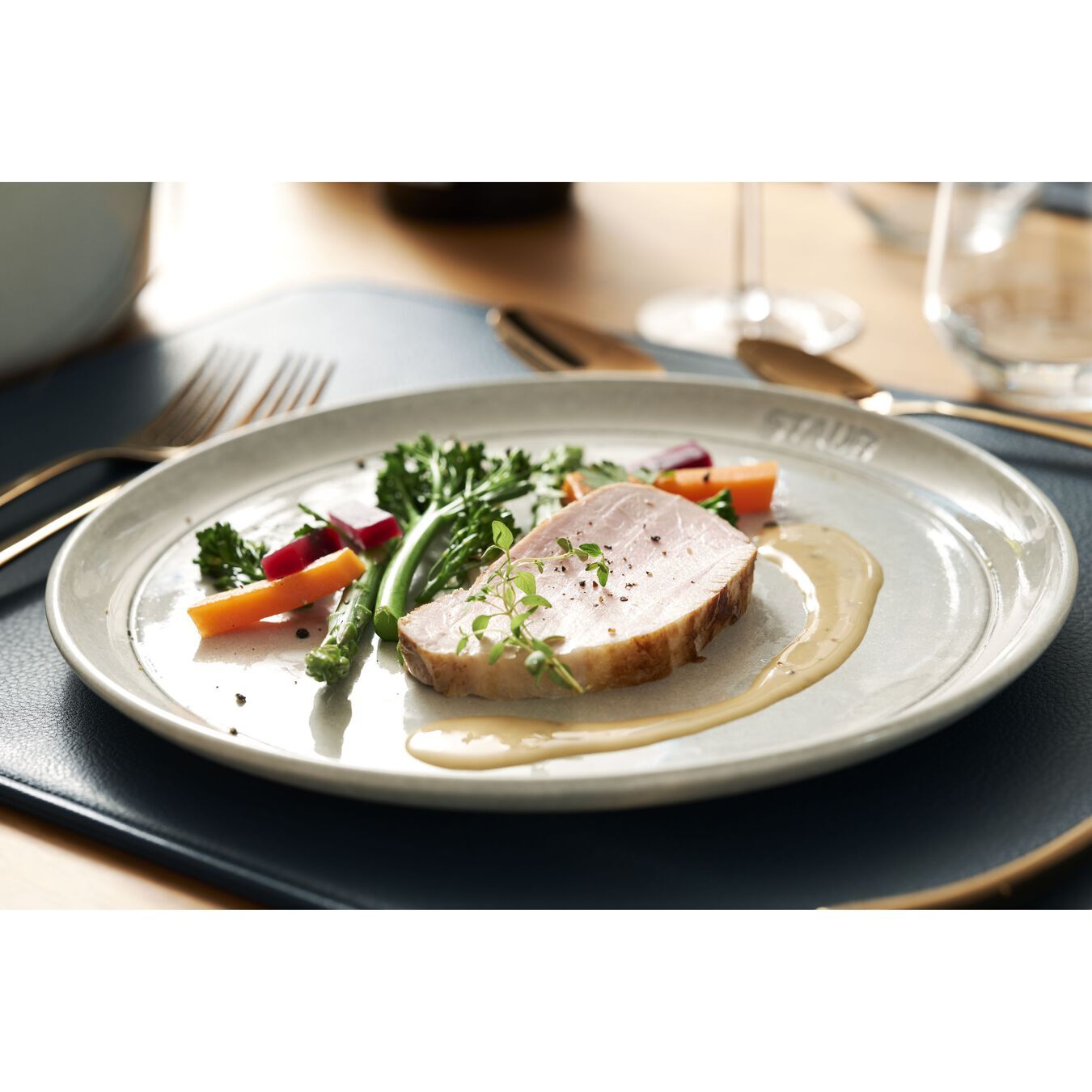 Staub ceramic plate 26 cm, white truffle, 40508-028