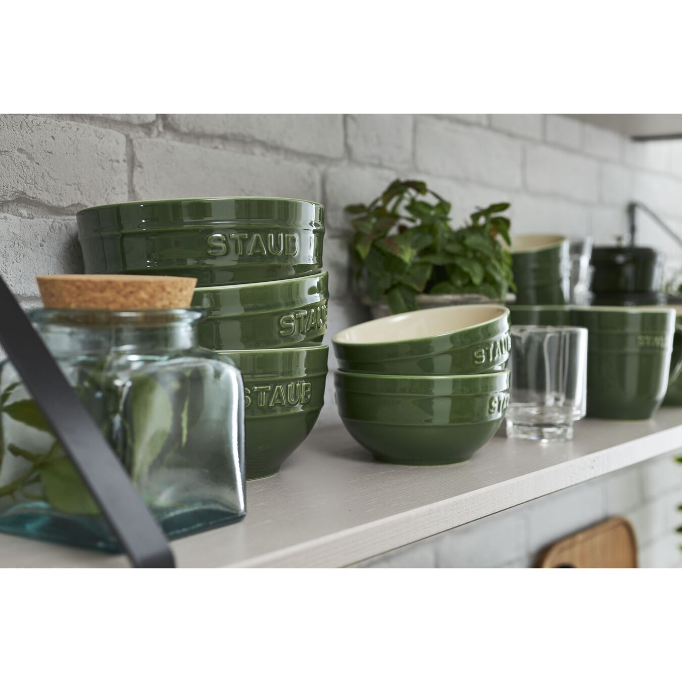 Staub ceramic round bowl 17 cm/1,2 l basil, 40510-793