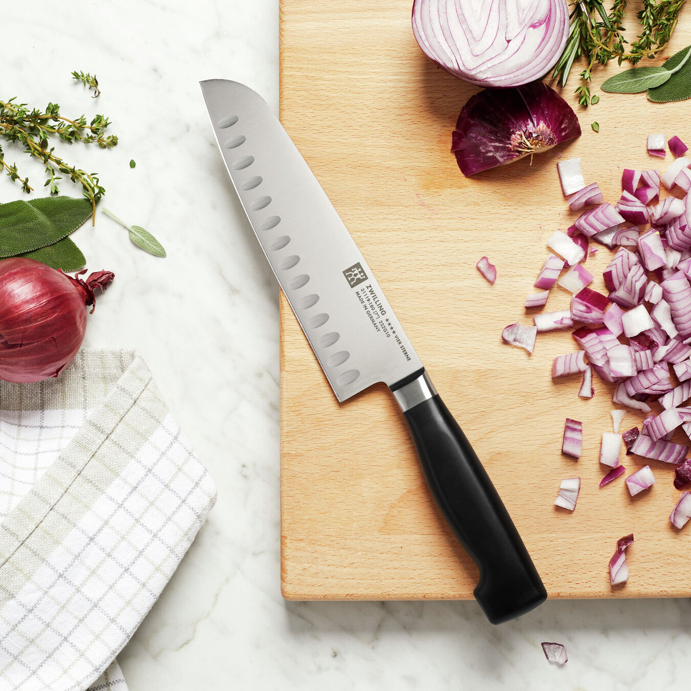 Zwilling Four Star nůž Santoku s výbrusem 18 cm, 31119-181