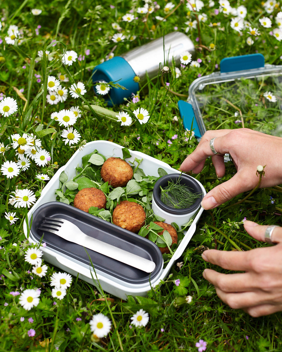 Black+Blum Originálny box na občerstvenie s vidličkou 1 l, oceán, BAO-BA005