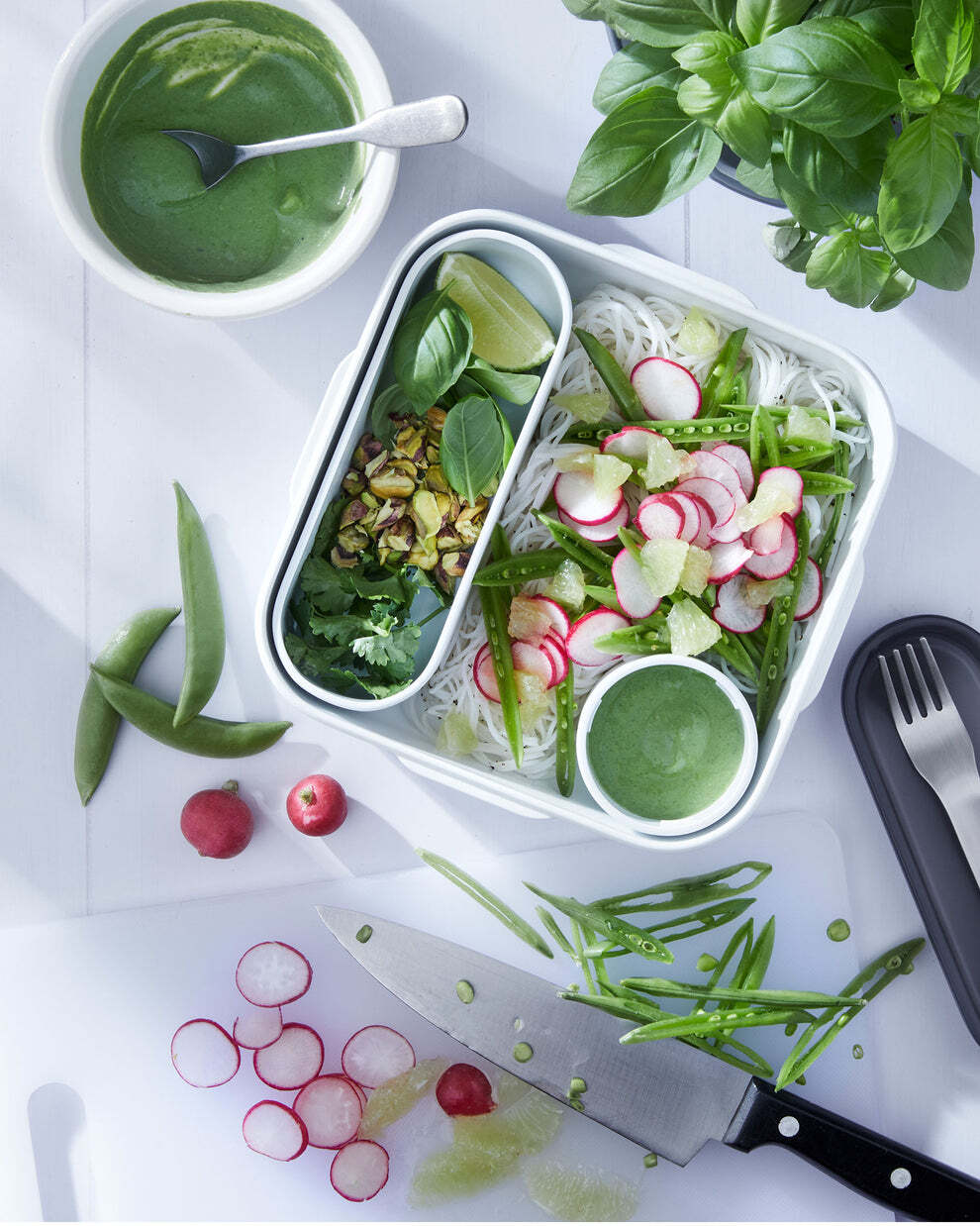 Black+Blum Originálny box na občerstvenie s vidličkou 1 l, olivový, BAO-BA010