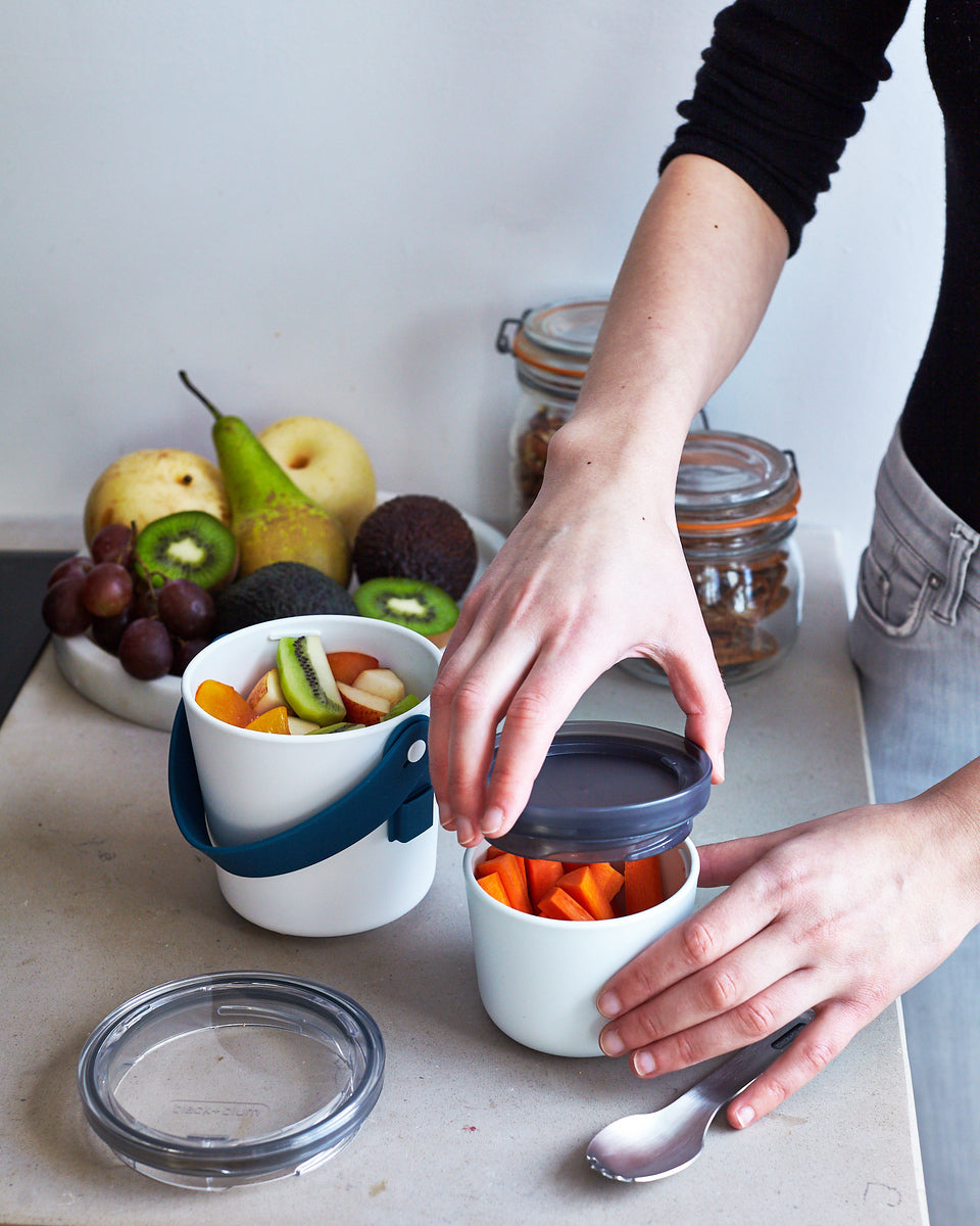 Black+Blum Original dvojdielna nádoba na desiatu s lyžičkou 0,9 l, oceán, BAO-BP005