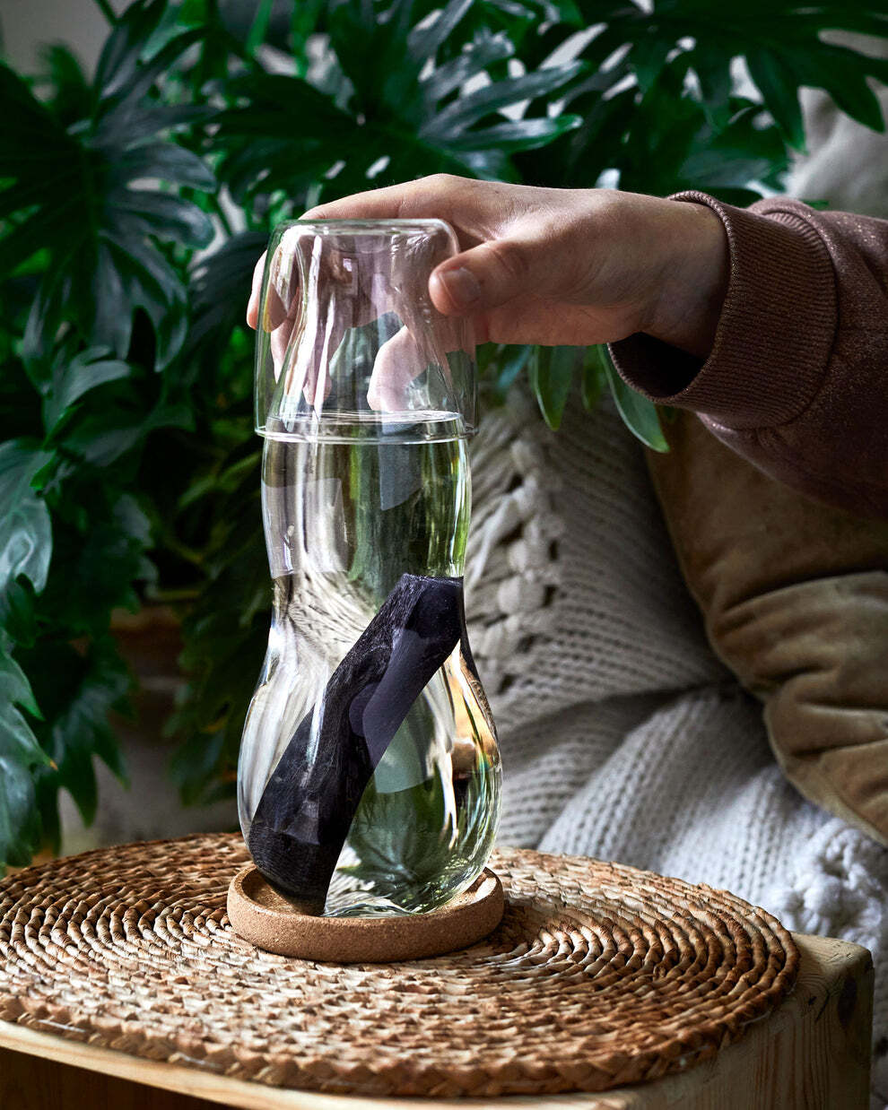 Black+Blum glass water carafe with glass, coaster and filter 0,8 l, EC003