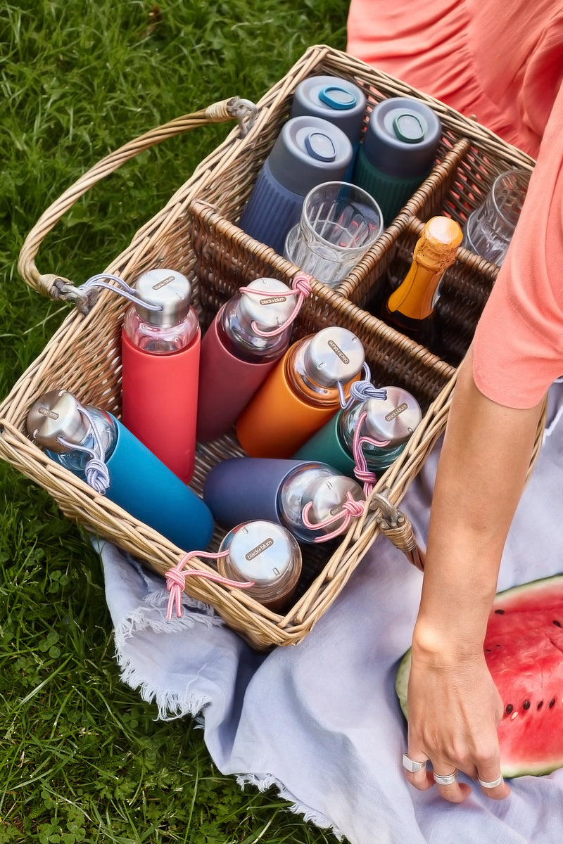 Sklenená fľaša na vodu Black+Blum 600 ml, oceán, GR-WB-M005