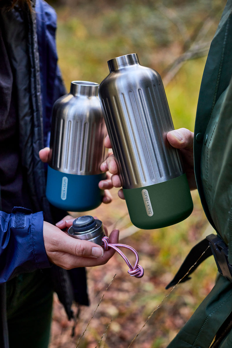 Termo fľaša Black+Blum Explorer z nerezovej ocele, 850 ml, olivová, BAM-EIWB-L010