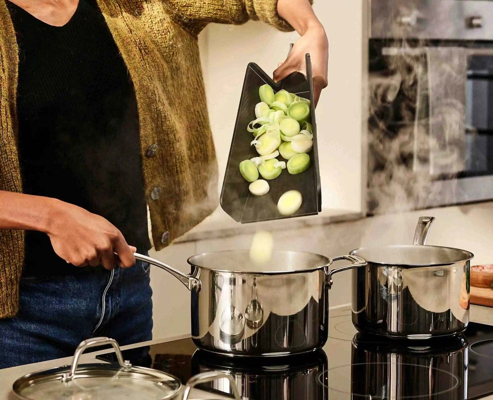 Joseph Joseph Chop2Pot Folding Kitchen Plate 45 x 26 cm, black, 60205