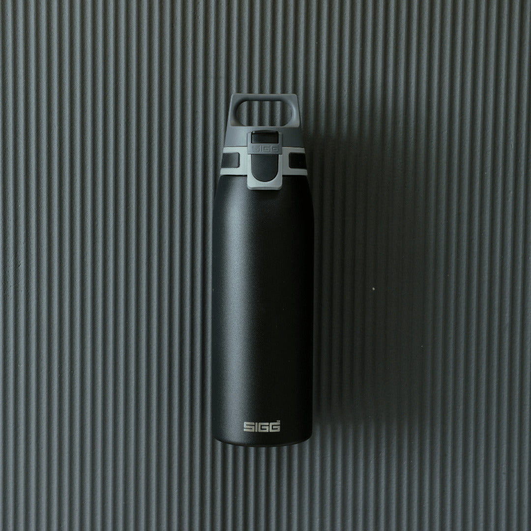 Sigg Shield One fľaša na pitie z nehrdzavejúcej ocele 750 ml, čierna, 8992.30