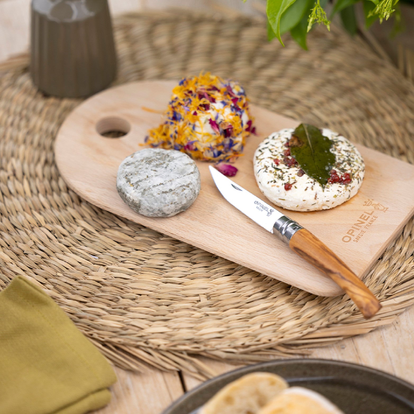 Opinel Effilé Olive N°08 zavírací nůž 8 cm, 002563