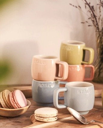 Staub stolovanie a servírovanie